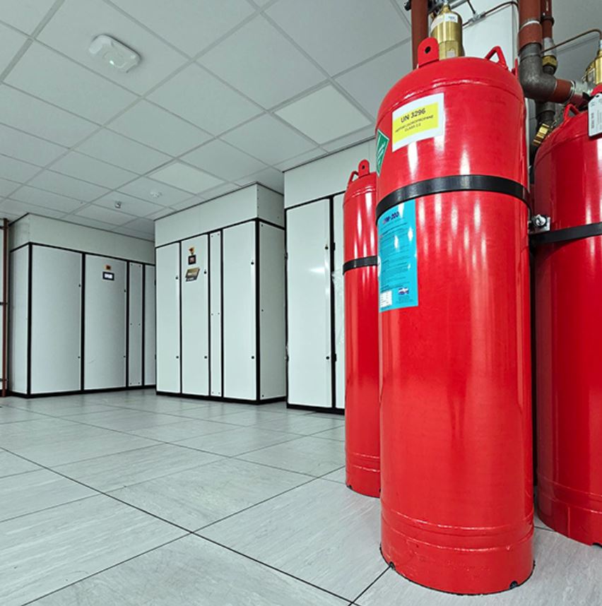 Cooling & FM200 systems in VeloxServ Redditch datacentre